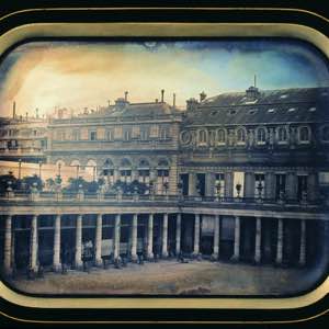 Louis Jacques Mandé Daguerre, Le Palais-Royal, vers 1839-1840 (daguerréotype, Musée des techniques, Prague).#french #daguerreotype #photography #paris #palais #royal #praha #museum #czech